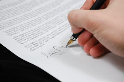 Person Signing In Documentation Paper